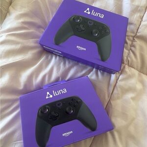 Amazon luna gaming controllers (both!)